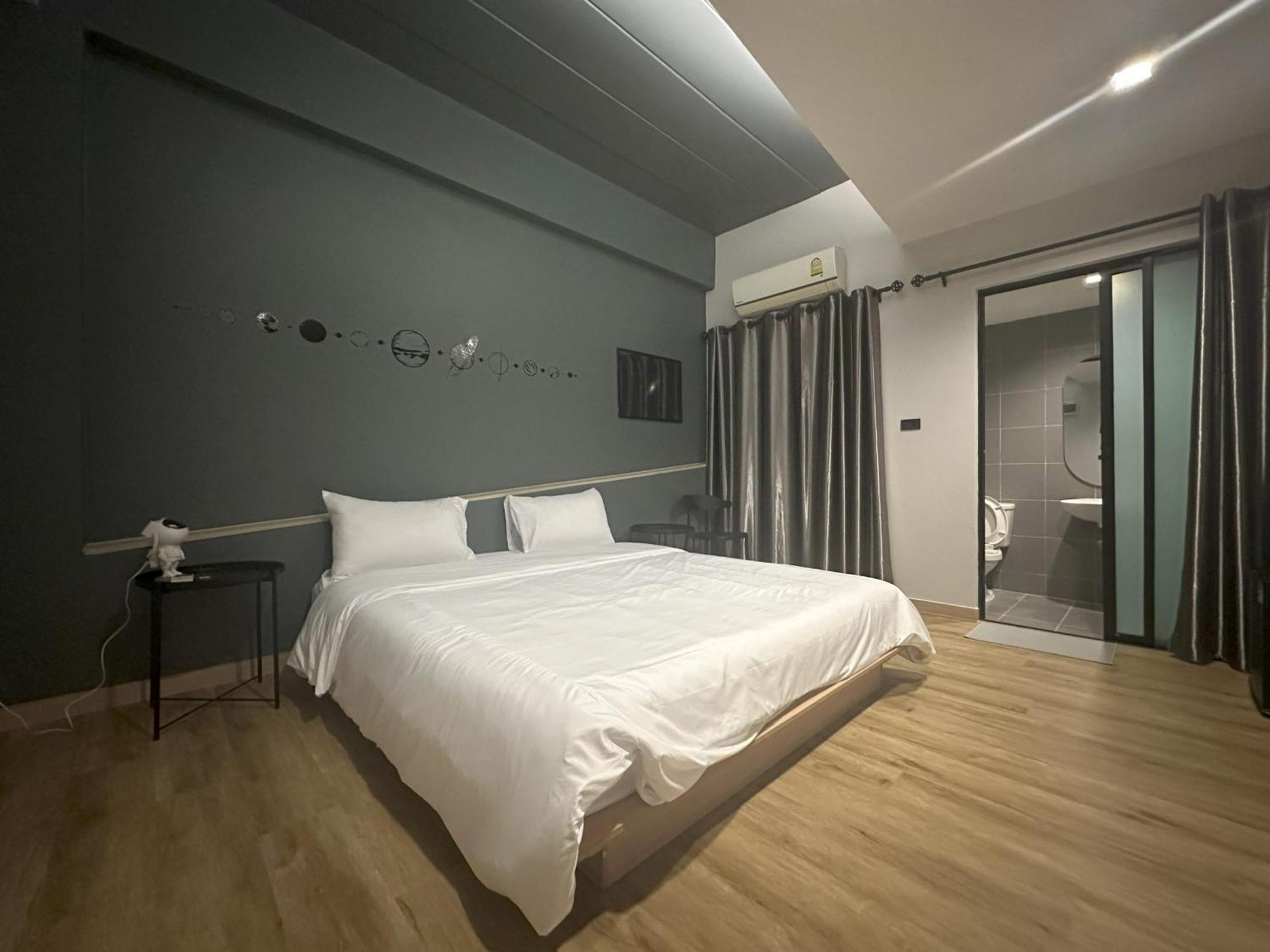 Bed-Room At Suvarnabhumi Airport - Newly Renovated Bangkok Exterior photo